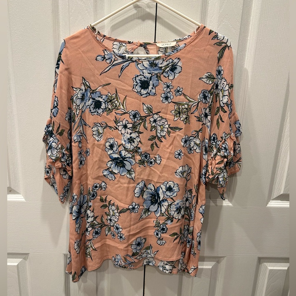 Hopely Women’s Floral Short Sleeve Oversized Top Size Small